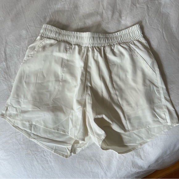 Mott50 Cream Athletic Short Size M - Picture 2 of 4